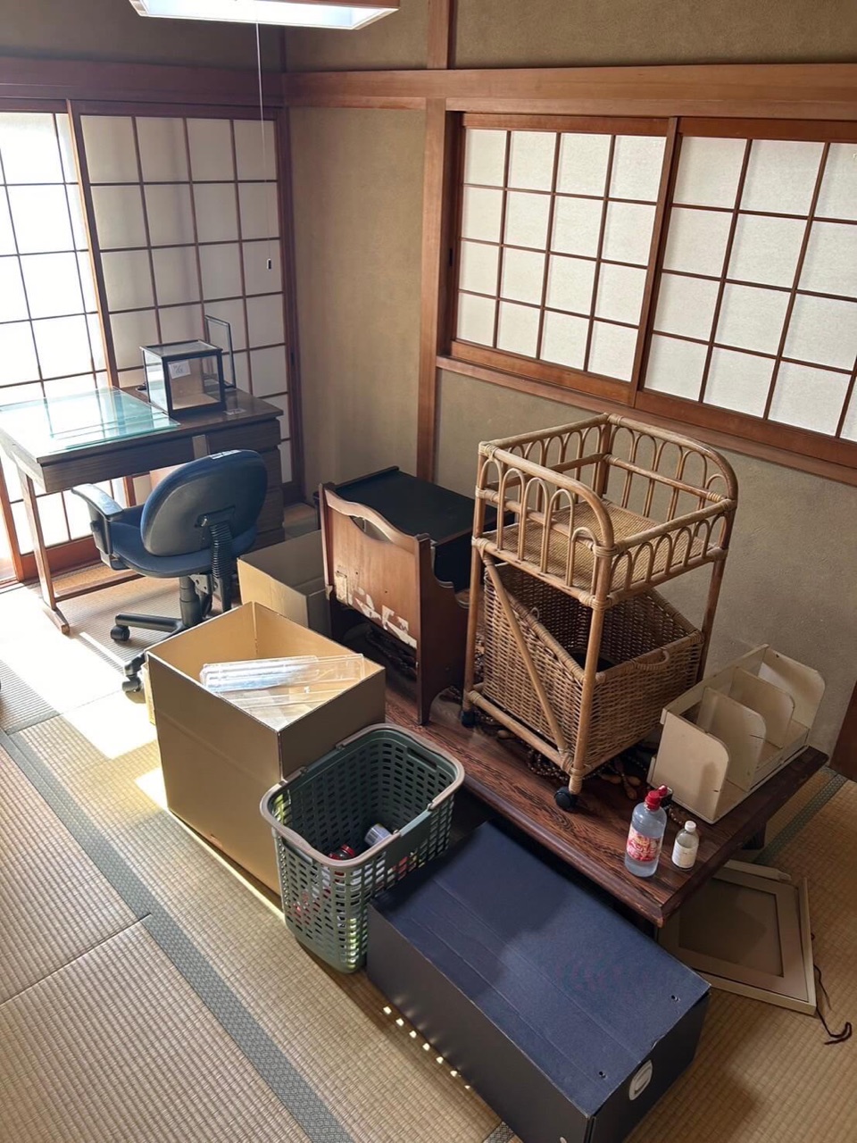 川西市で大きな家具の不用品回収を行いました！ 作業前