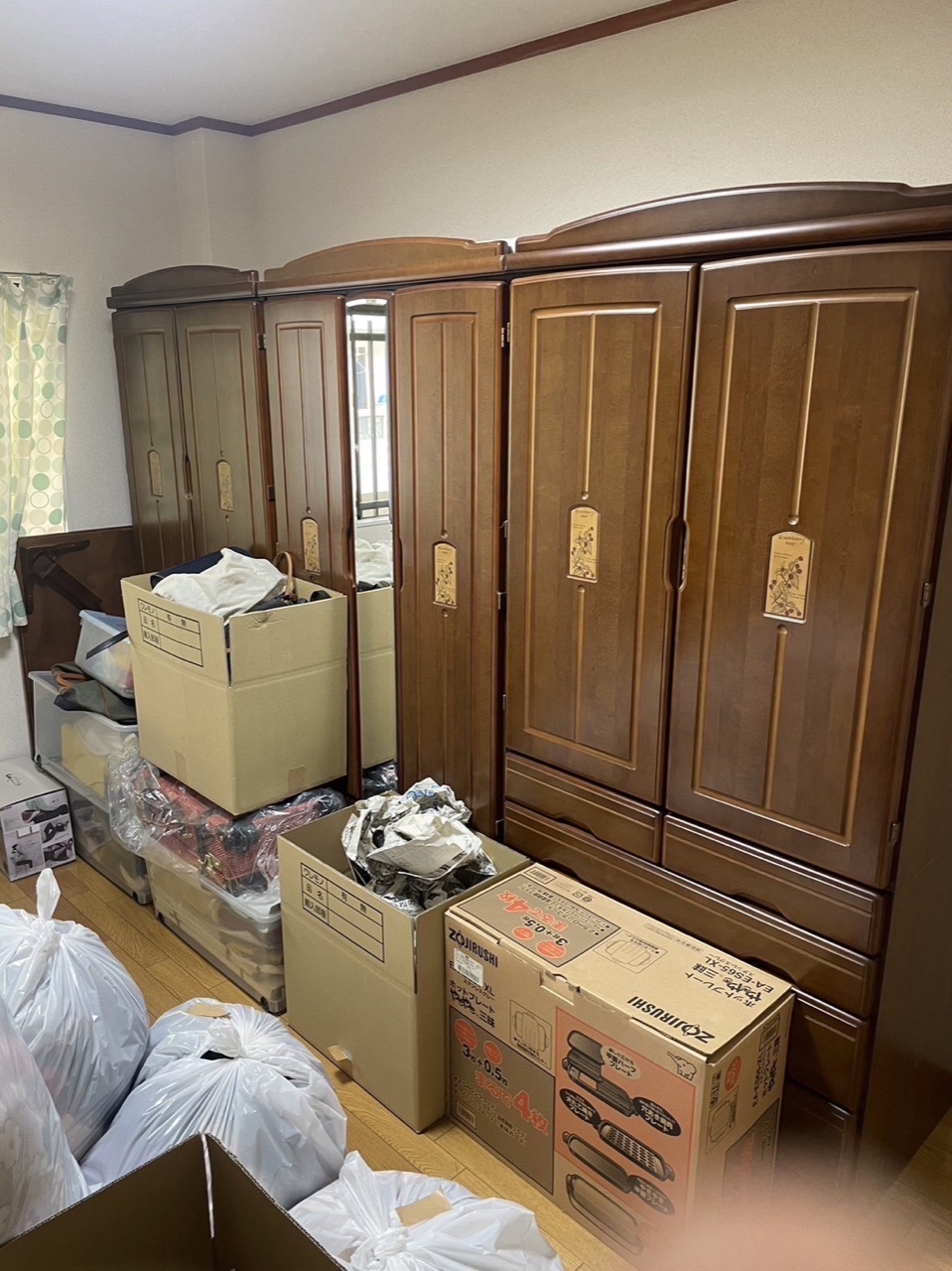 泉南市で遺品整理を行いました！5名体制で思い出の品も丁寧に捜索 作業前
