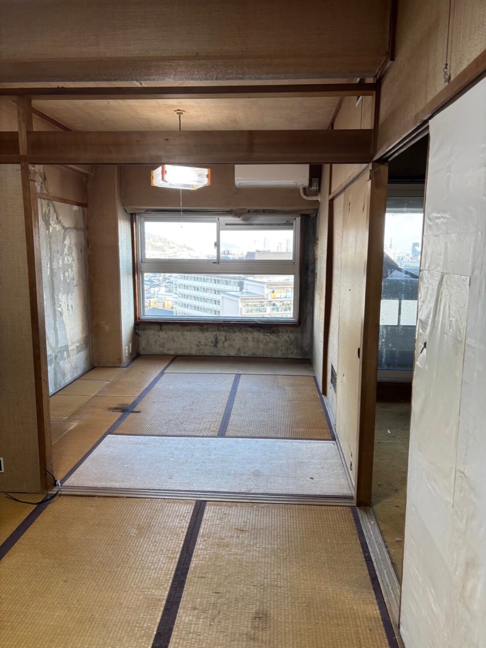 神戸市兵庫区で遺品整理を実施！大型家具の搬出もご予算内で対応