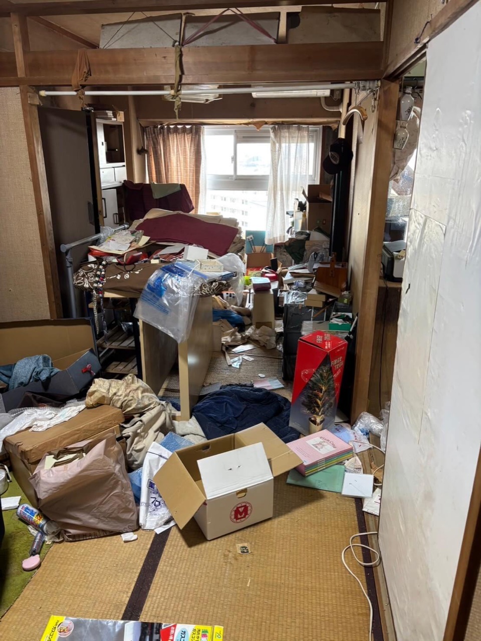 神戸市兵庫区で遺品整理を実施！大型家具の搬出もご予算内で対応 作業前